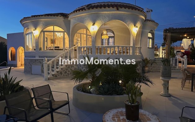 Villa independiente - Reventa - Torrevieja - Torrevieja Centro