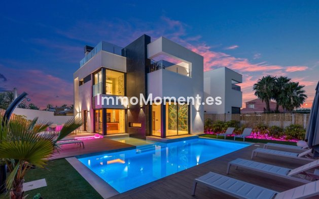 Villa independiente - Reventa - Torrevieja - Torrevieja Centro