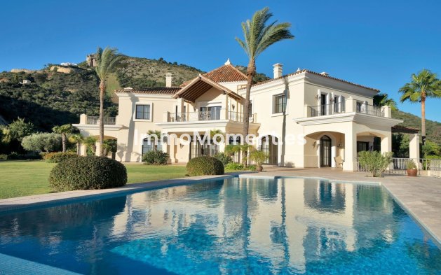 Villa - Resale - Benahavís - Benahavís Centro