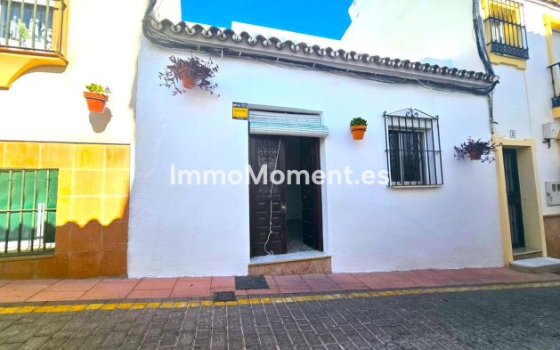 Villa - Resale - Estepona - Estepona Centro