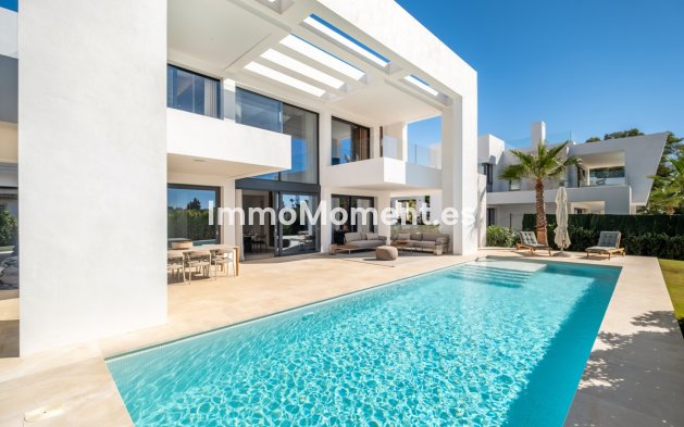 Villa - Resale - Estepona - Estepona Centro