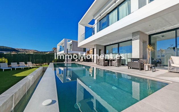 Villa - Resale - Estepona - Valle Romano