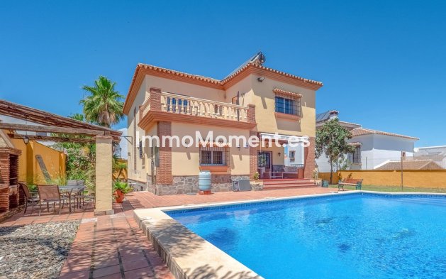 Villa - Resale - Inland  - Alhaurín el Grande Centro
