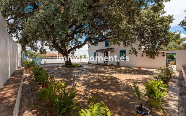 Villa - Resale - Inland  - Alhaurín el Grande Centro