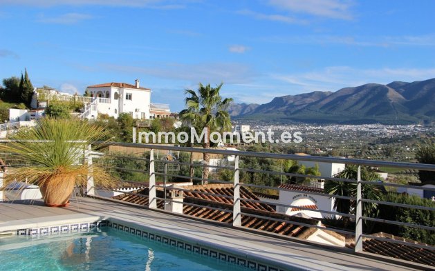 Villa - Resale - Inland  - Coín