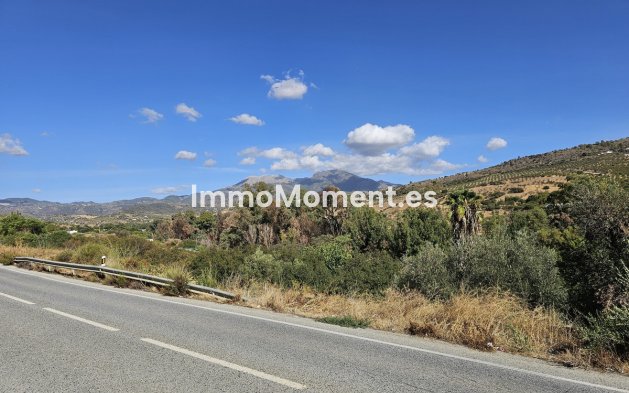 Villa - Resale - Inland  - Guaro