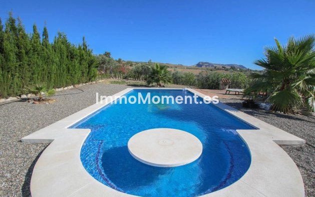 Villa - Resale - Inland  - Pizarra