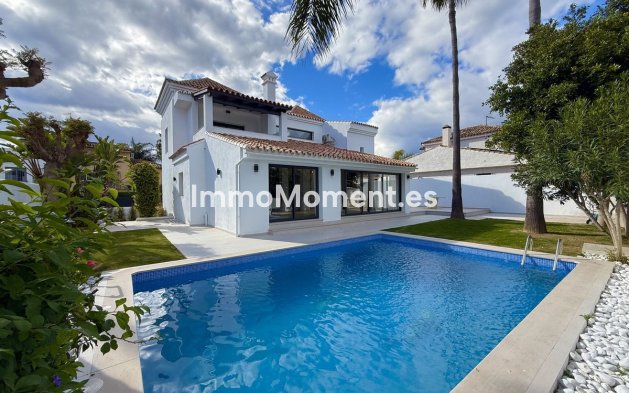 Villa - Resale - Marbella - Nueva Andalucía