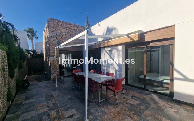 Villa - Resale - Orihuela - Orihuela Centro