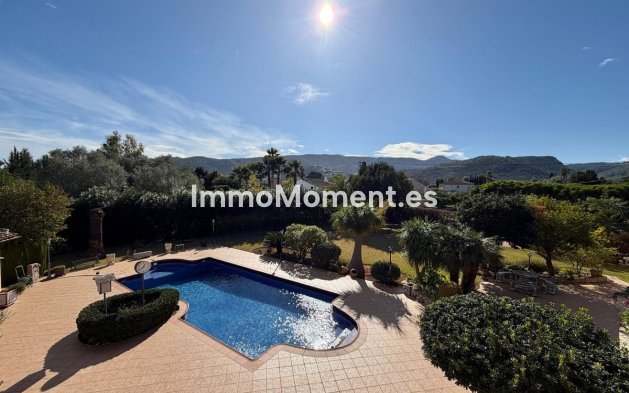 Villa - Resale - Pedreguer - Pedreguer Centro