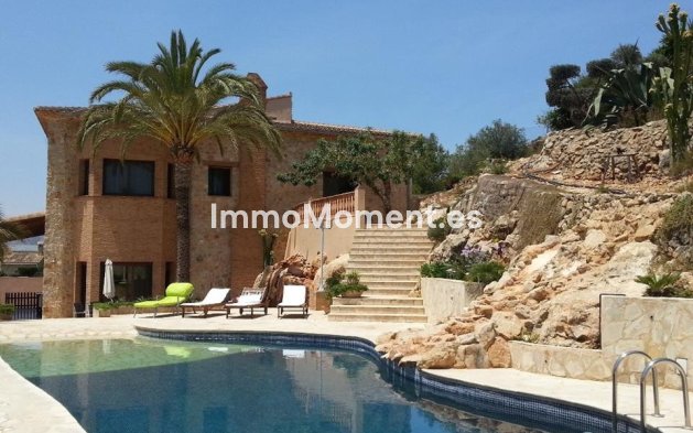 Villa - Resale - Pedreguer - Pedreguer Centro