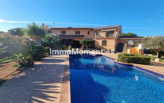 Villa - Resale - Pedreguer - Pedreguer Centro