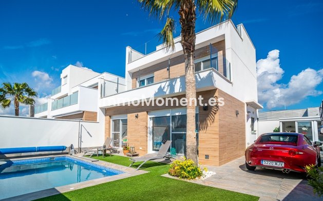 Villa - Resale - Pilar de la Horadada - Pilar de la Horadada Centro