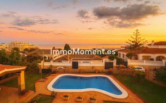 Villa - Resale - Torremolinos - Torremolinos