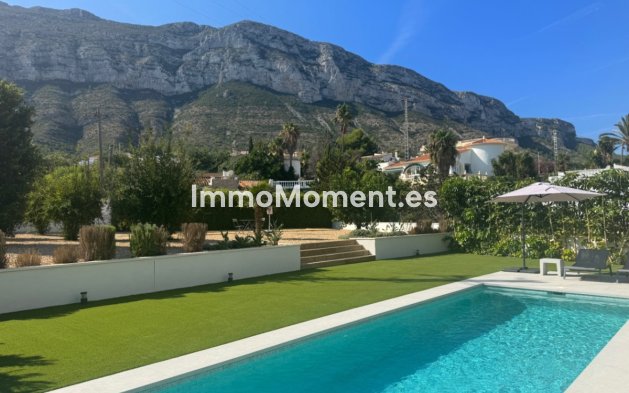 Villa - Wiederverkauf - Denia - Denia Centro