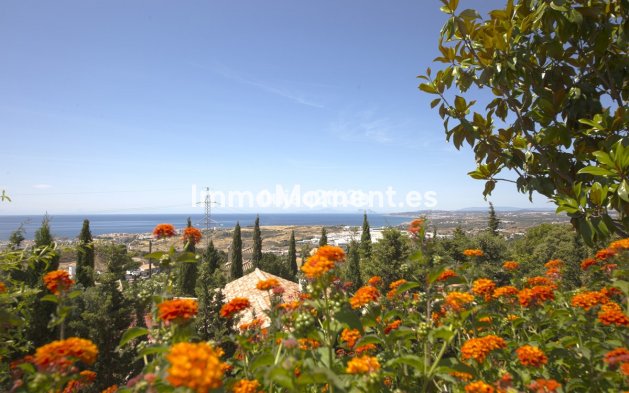 Villa - Wiederverkauf - Estepona  - Estepona Centro