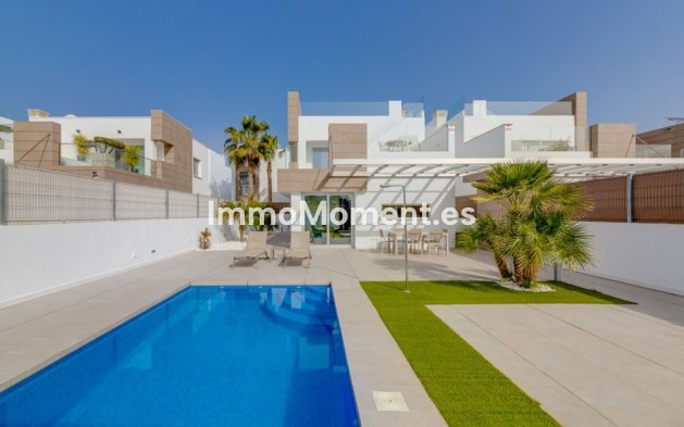 Villa - Wiederverkauf - Guardamar del Segura - Urbanización El Raso