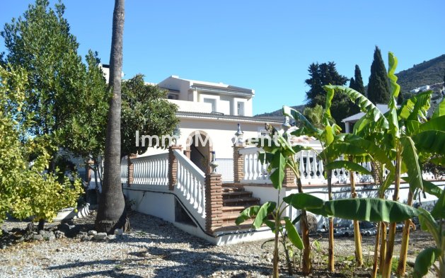 Villa - Wiederverkauf -   Inländisch - Alhaurín de la Torre