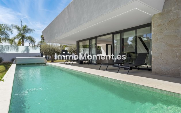 Villa - Wiederverkauf - Marbella - Nueva Andalucía