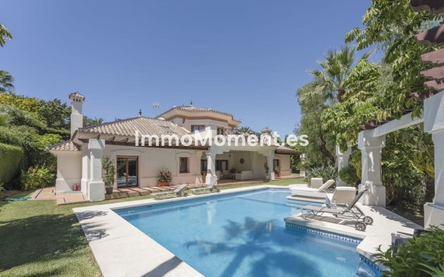 Villa - Wiederverkauf - Marbella - Nueva Andalucía