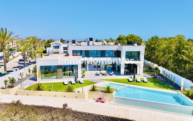 Villa - Wiederverkauf - Orihuela - Cabo Roig