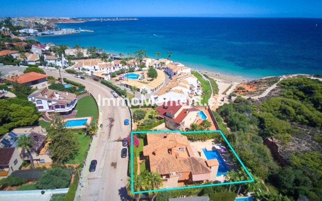Villa - Wiederverkauf - Orihuela - Campoamor