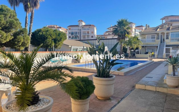 Villa - Wiederverkauf - Torrevieja - La Mata