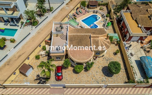 Villa - Wiederverkauf - Torrevieja - La Siesta