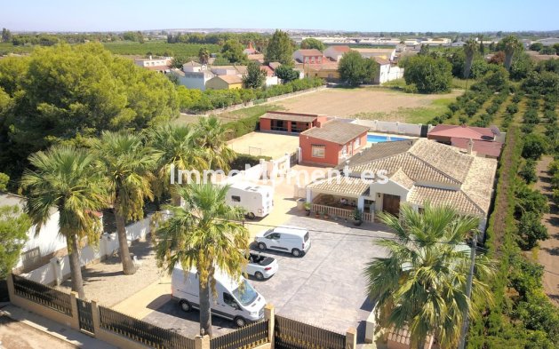 Vrijstaande villa - Bestaande woning - Almoradí - Heredades