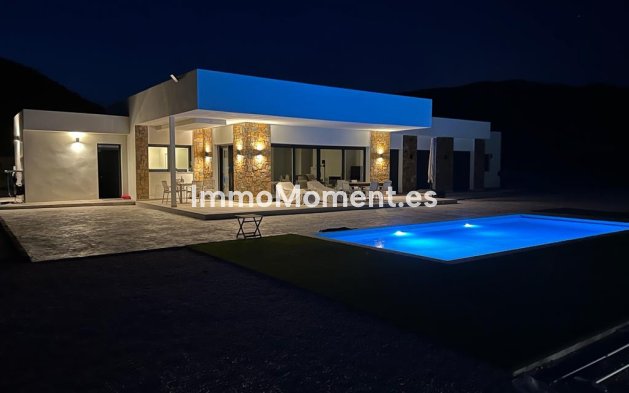 Vrijstaande villa - Bestaande woning - Aspe - Aspe Centro