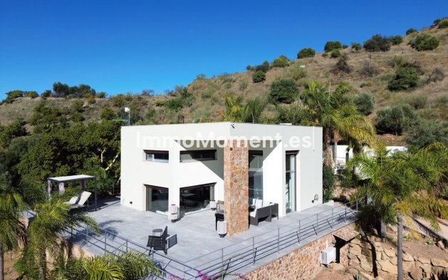 Vrijstaande villa - Bestaande woning - Binnenland  - Alora