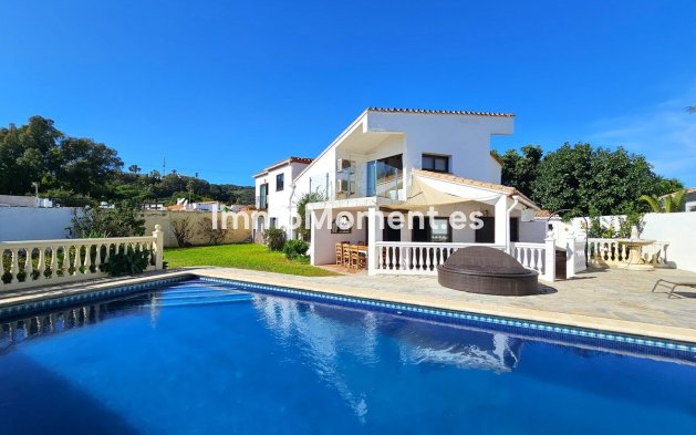 Vrijstaande villa - Bestaande woning - Estepona  - Estepona Centro