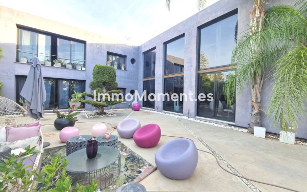 Vrijstaande villa - Bestaande woning - Estepona  - Estepona Centro
