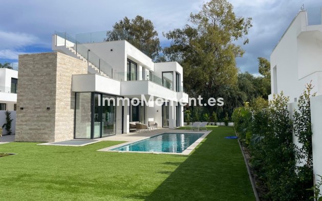 Vrijstaande villa - Bestaande woning - Estepona  - Estepona Centro
