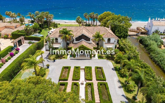 Vrijstaande villa - Bestaande woning - Estepona  - Estepona Centro