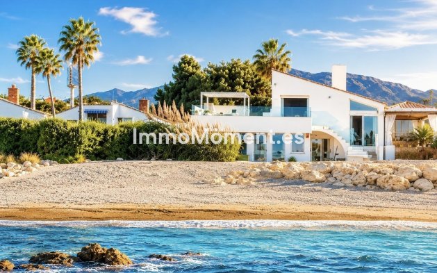 Vrijstaande villa - Bestaande woning - Estepona  - Estepona Centro