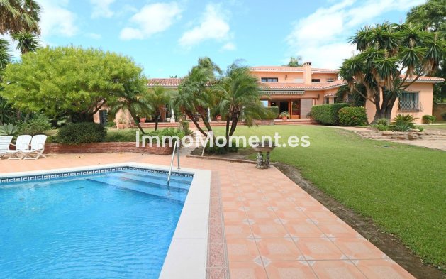 Vrijstaande villa - Bestaande woning - Estepona  - New Golden Mile