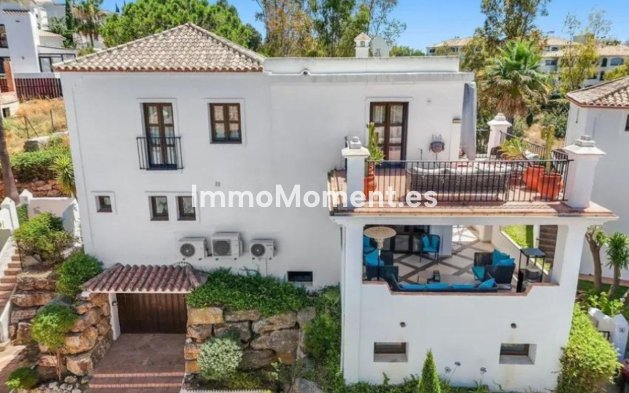 Vrijstaande villa - Bestaande woning - Estepona  - Selwo