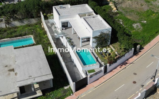 Vrijstaande villa - Bestaande woning - Estepona  - Valle Romano