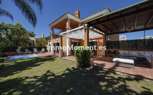 Vrijstaande villa - Bestaande woning - Marbella - Guadalmina Alta