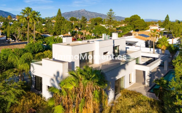 Vrijstaande villa - Bestaande woning - Marbella - Guadalmina Baja