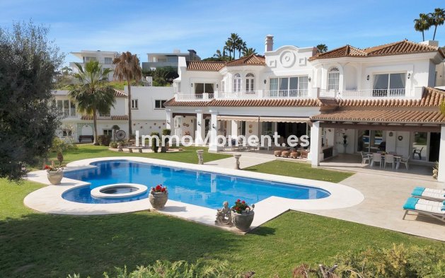 Vrijstaande villa - Bestaande woning - Marbella - Nueva Andalucía