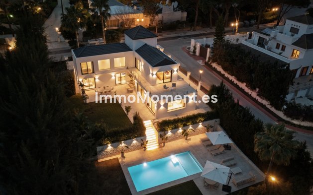 Vrijstaande villa - Bestaande woning - Marbella - Nueva Andalucía