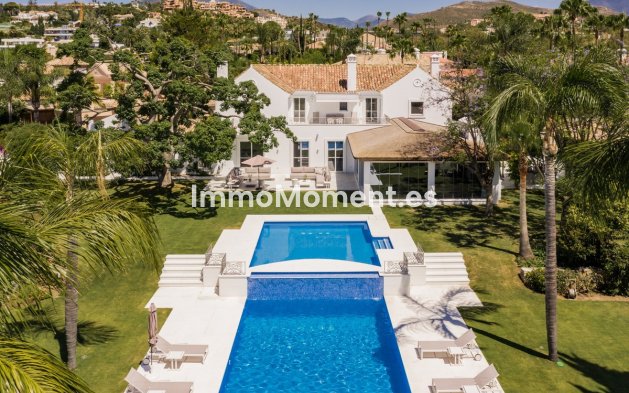 Vrijstaande villa - Bestaande woning - Marbella - Nueva Andalucía