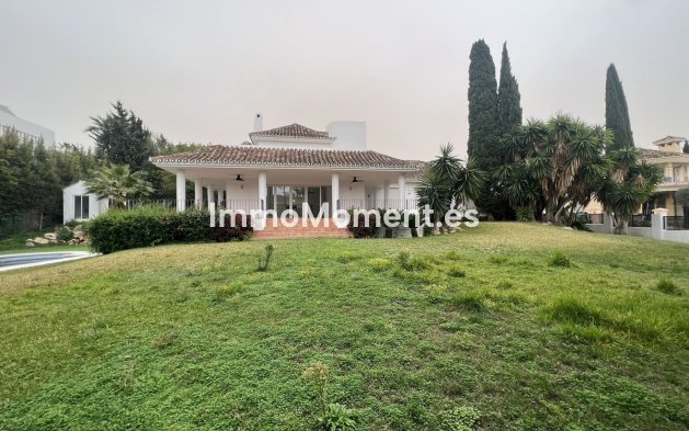 Vrijstaande villa - Bestaande woning - Marbella - Nueva Andalucía