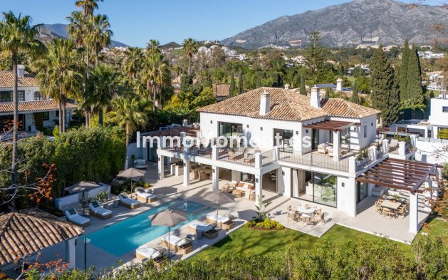 Vrijstaande villa - Bestaande woning - Marbella - Nueva Andalucía