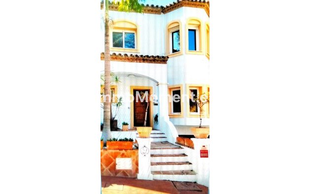 Vrijstaande villa - Bestaande woning - Marbella - Puerto Banús