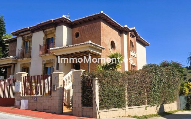 Vrijstaande villa - Bestaande woning - Mijas - Calahonda