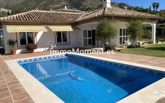 Vrijstaande villa - Bestaande woning - Mijas - Mijas Centro