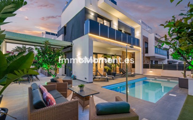 Vrijstaande villa - Bestaande woning - Orihuela - Lomas De Campoamor